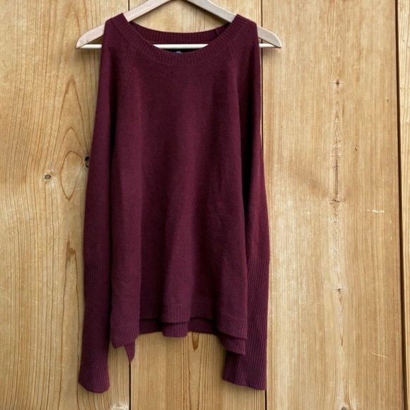 Saks Fifth Avenue Black Label Burgundy Open Shoulder Cashmere Sweater Size Large - Picture 1 of 5